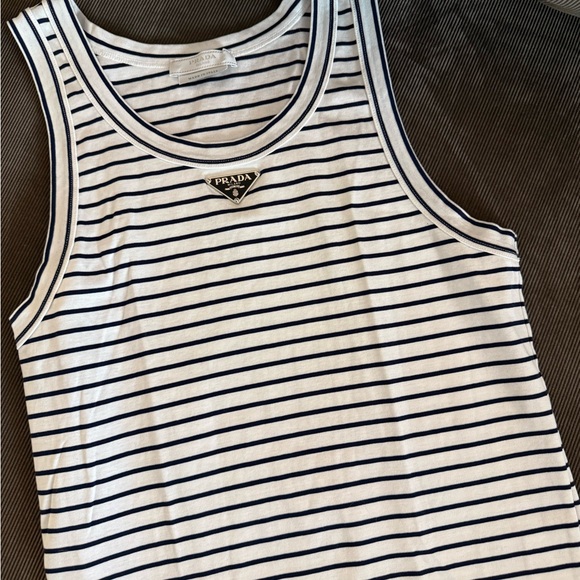 Prada tank - Picture 1 of 5